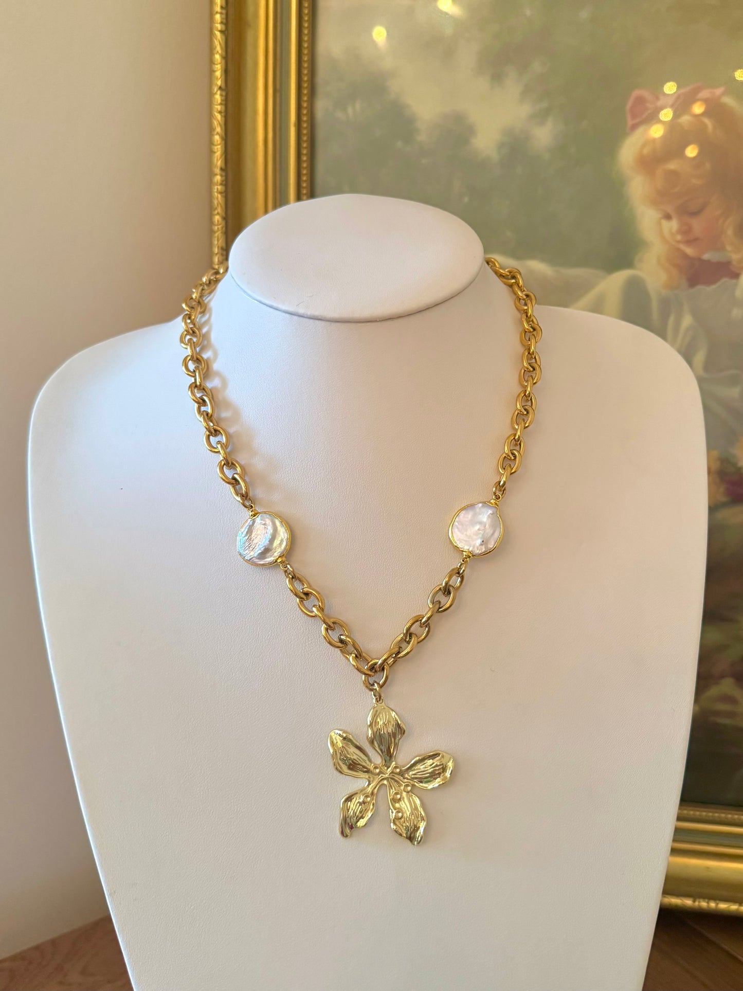 Alcinous Necklace