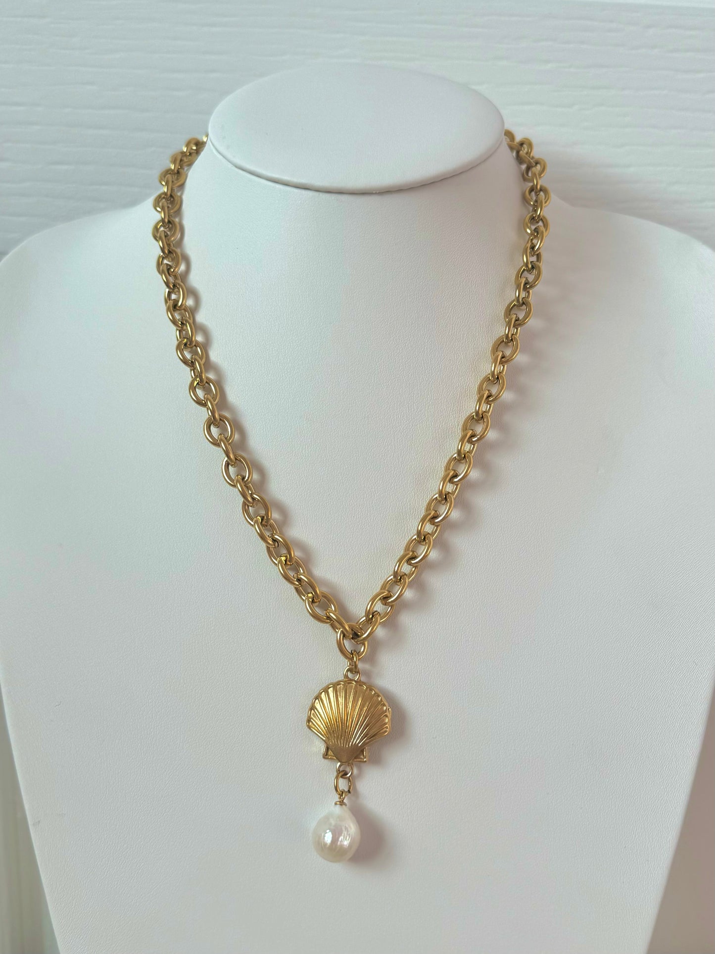 Shearl Necklace