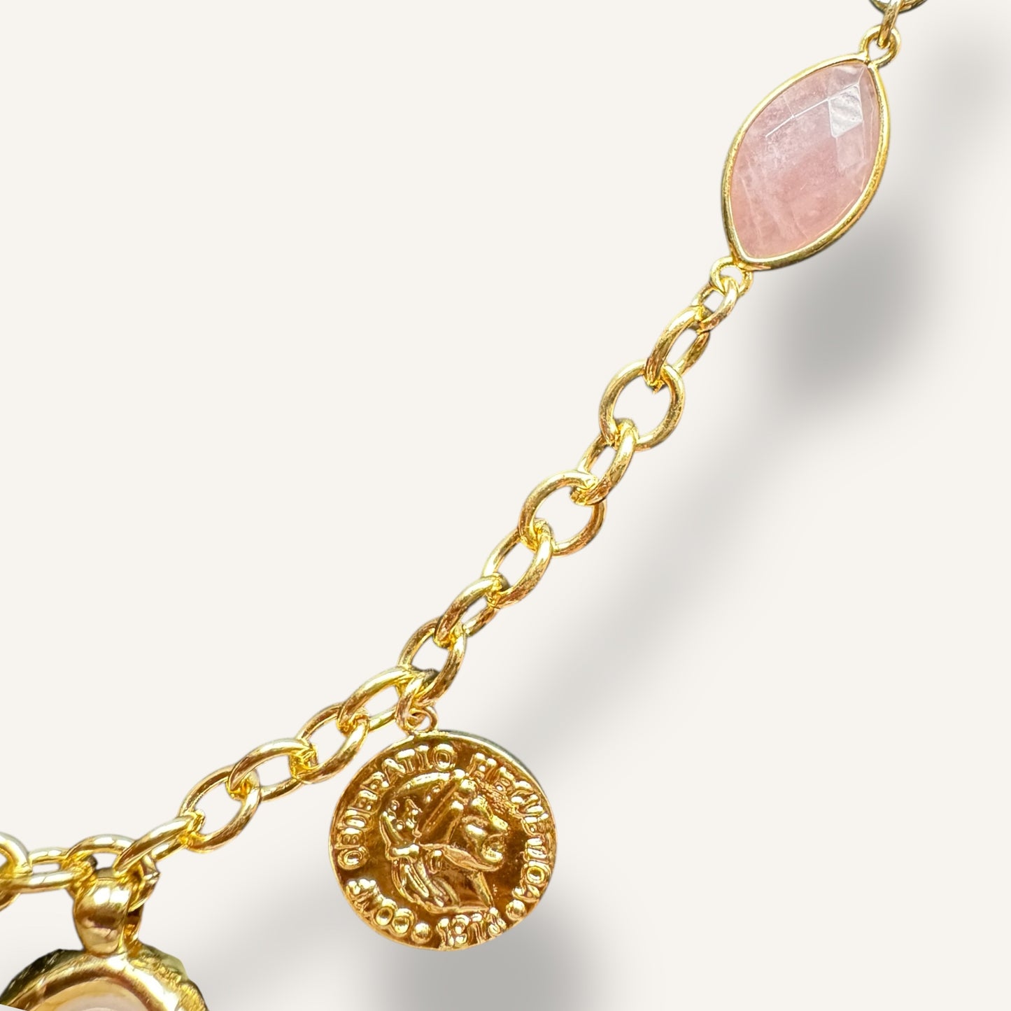 Avielle Necklace - Pink
